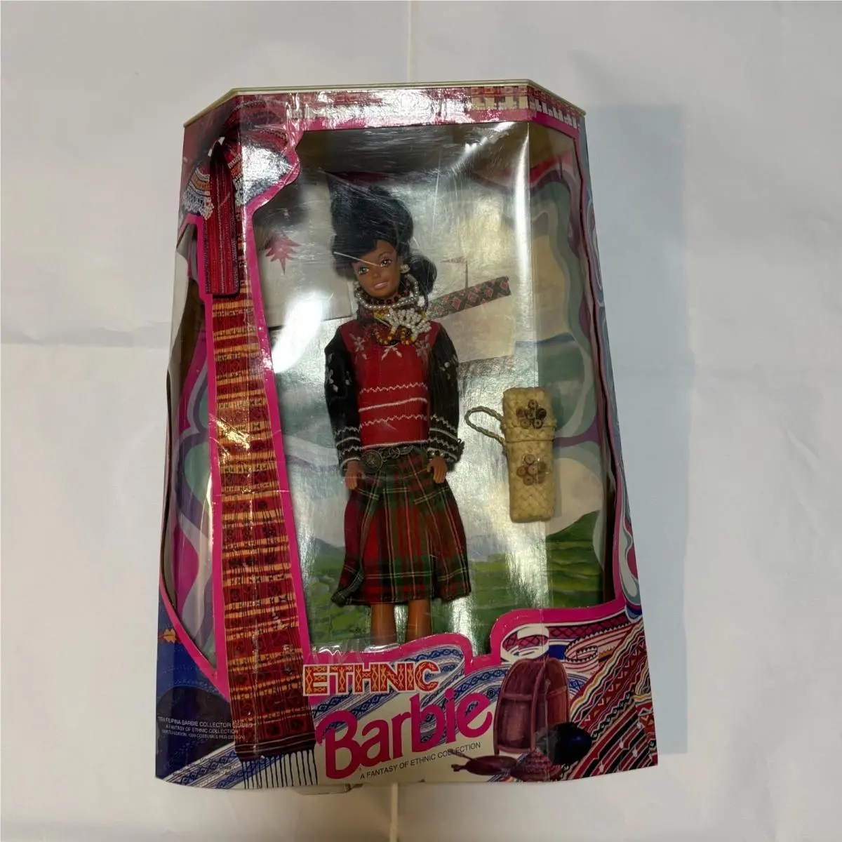 Vtg 1994 Mattel Filipina Ethnic Barbie Doll W Broken Bottom Case
