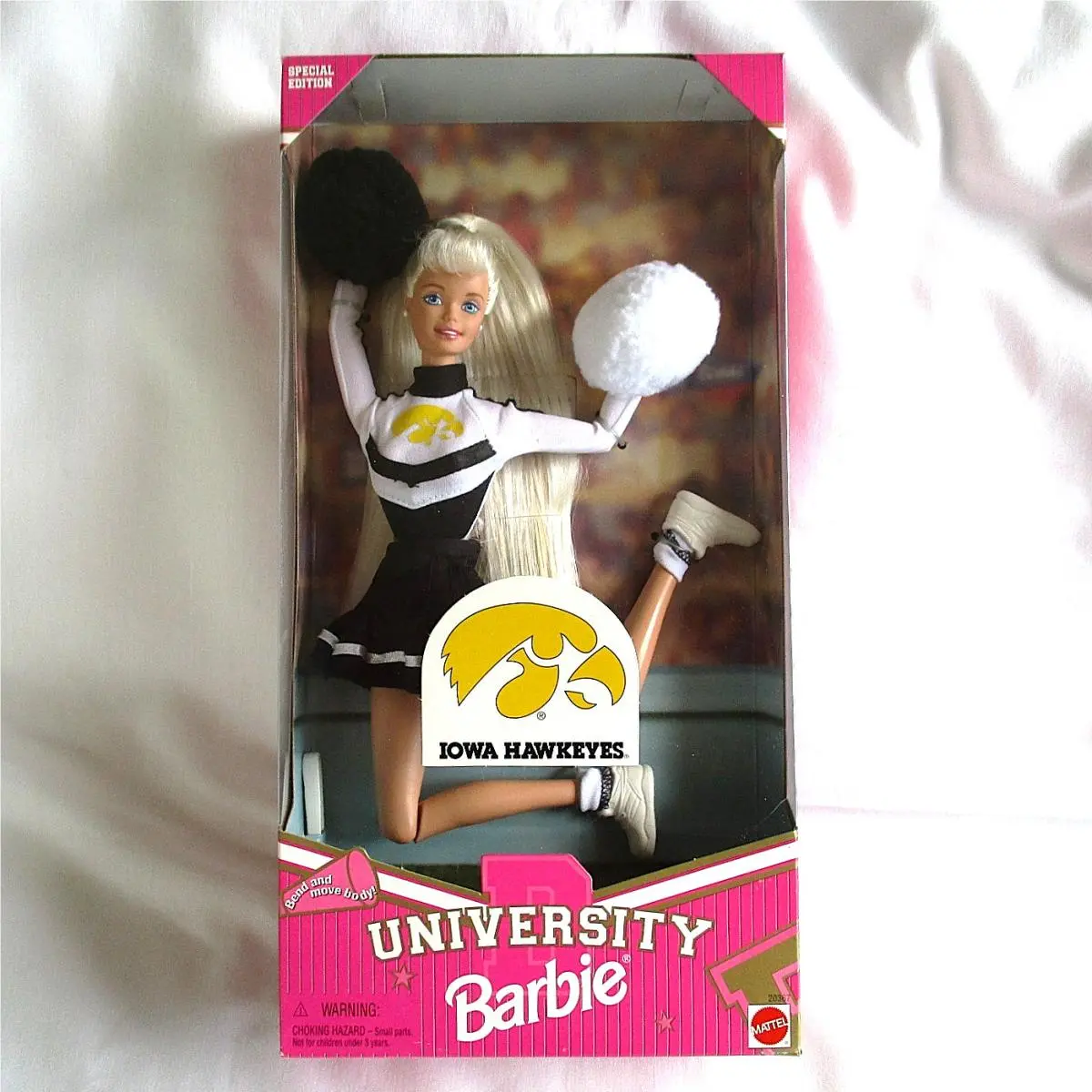 Iowa Hawkeyes Barbie Doll University Cheerleader 1996 Mattel 20367 Nrfb