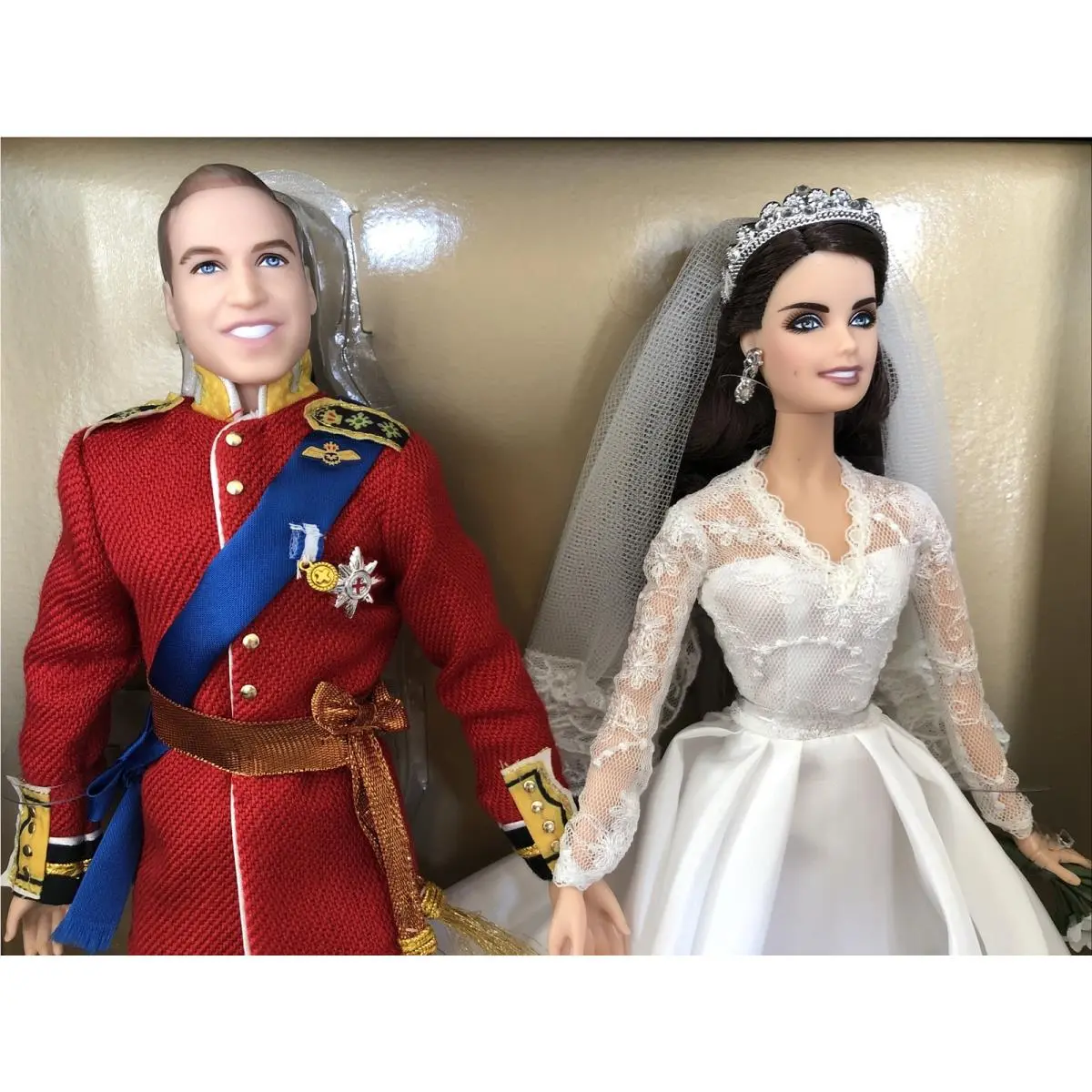 Prince William Ken Princess Catherine Barbie Doll Ring Royal Wedding Giftset