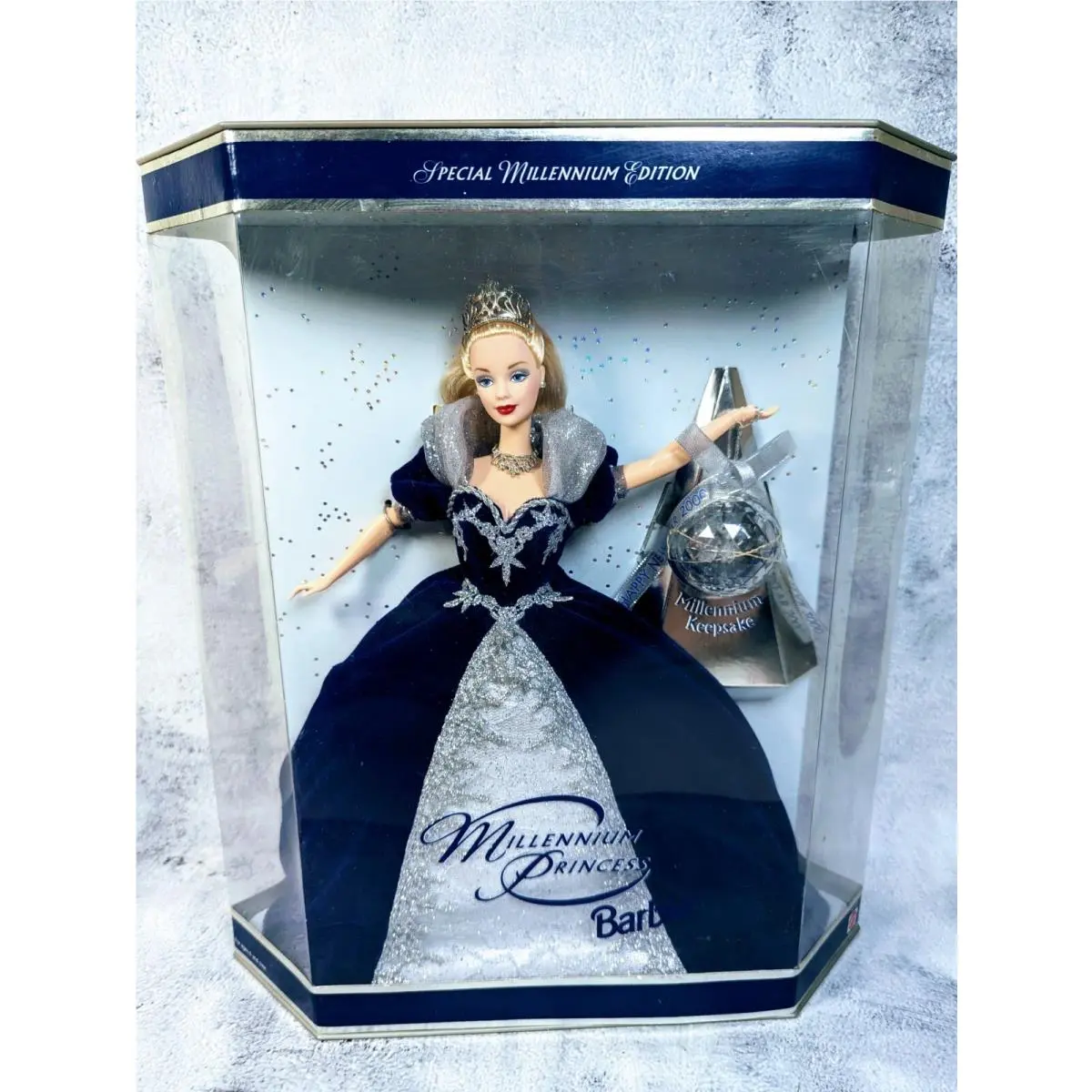 2000 Millennium Princess Barbie - Special Edition 24154 Nrfb Box Damage