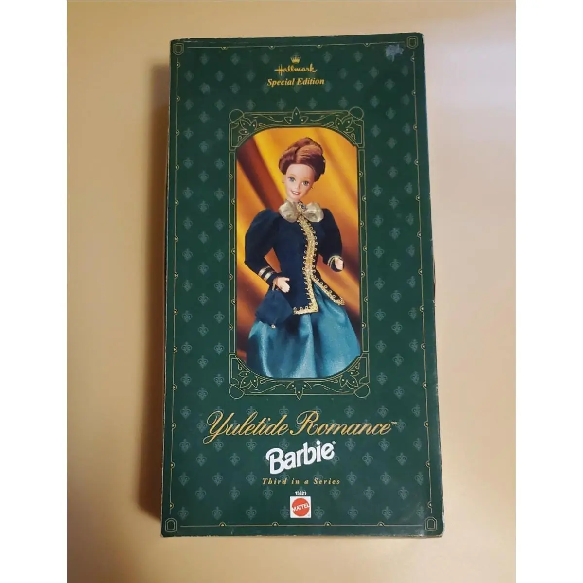 Hallmark Special Edition 1996 Yuletide Romance Barbie