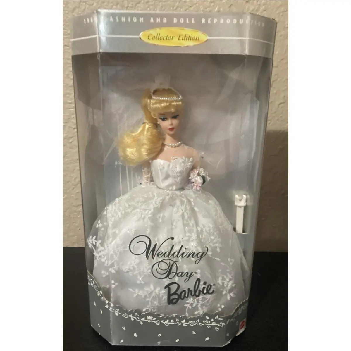 Blonde Wedding Day Barbie Collectors Edition Vintage 1996 Bridal Barbie