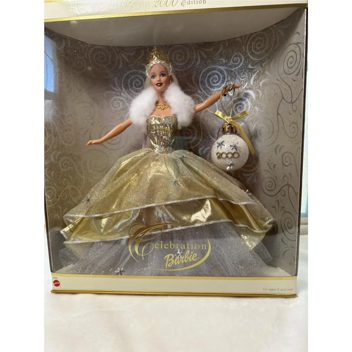 Celebration Barbie 2000 W Gold Ornament Beautiful Never Open 28269 Year