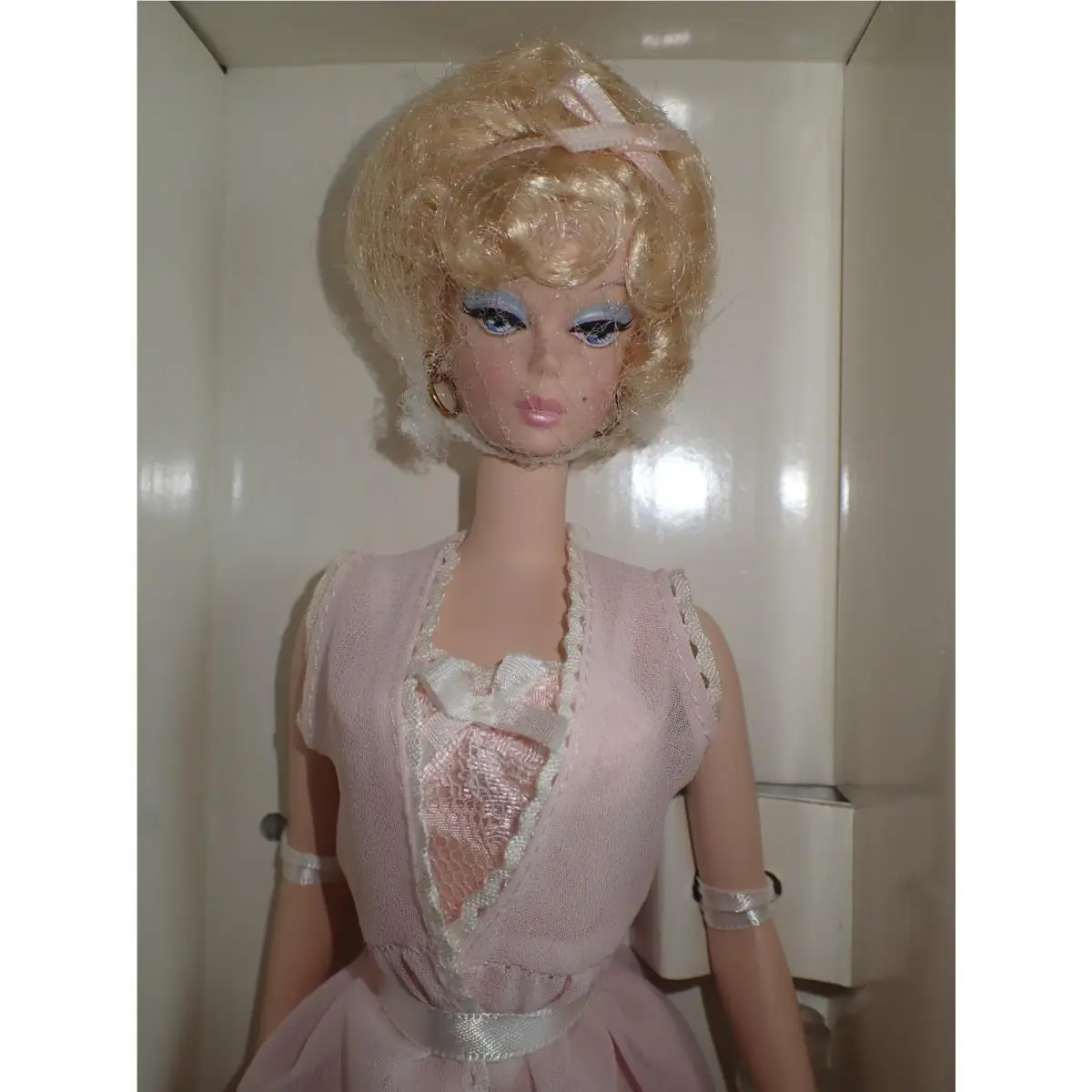 Silkstone Lingerie Barbie Doll Fashion Model 4 Blonde Nrfb Excellent