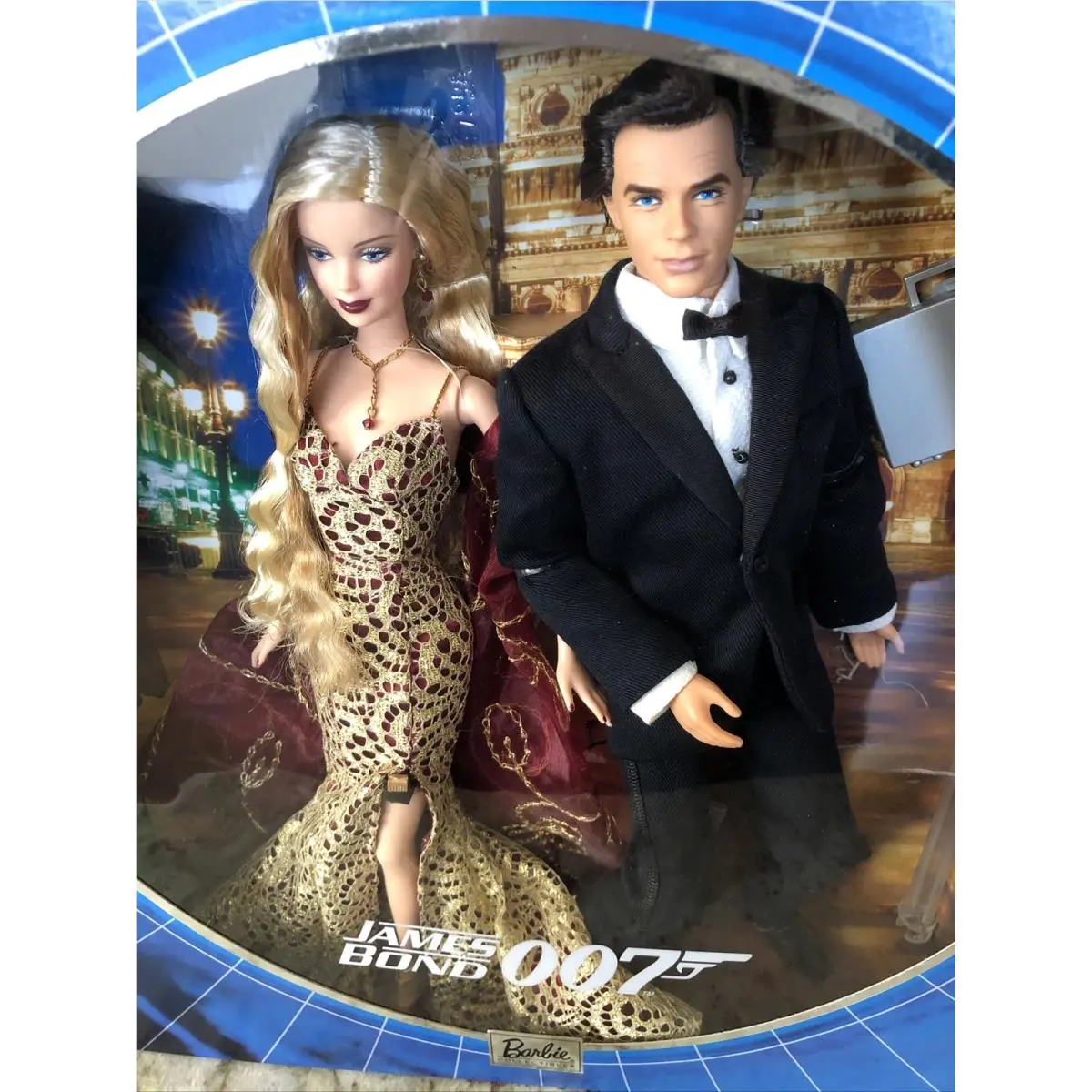 2002 Collector Mattel Barbie Ken as James Bond 007 Doll Briefcase Giftset