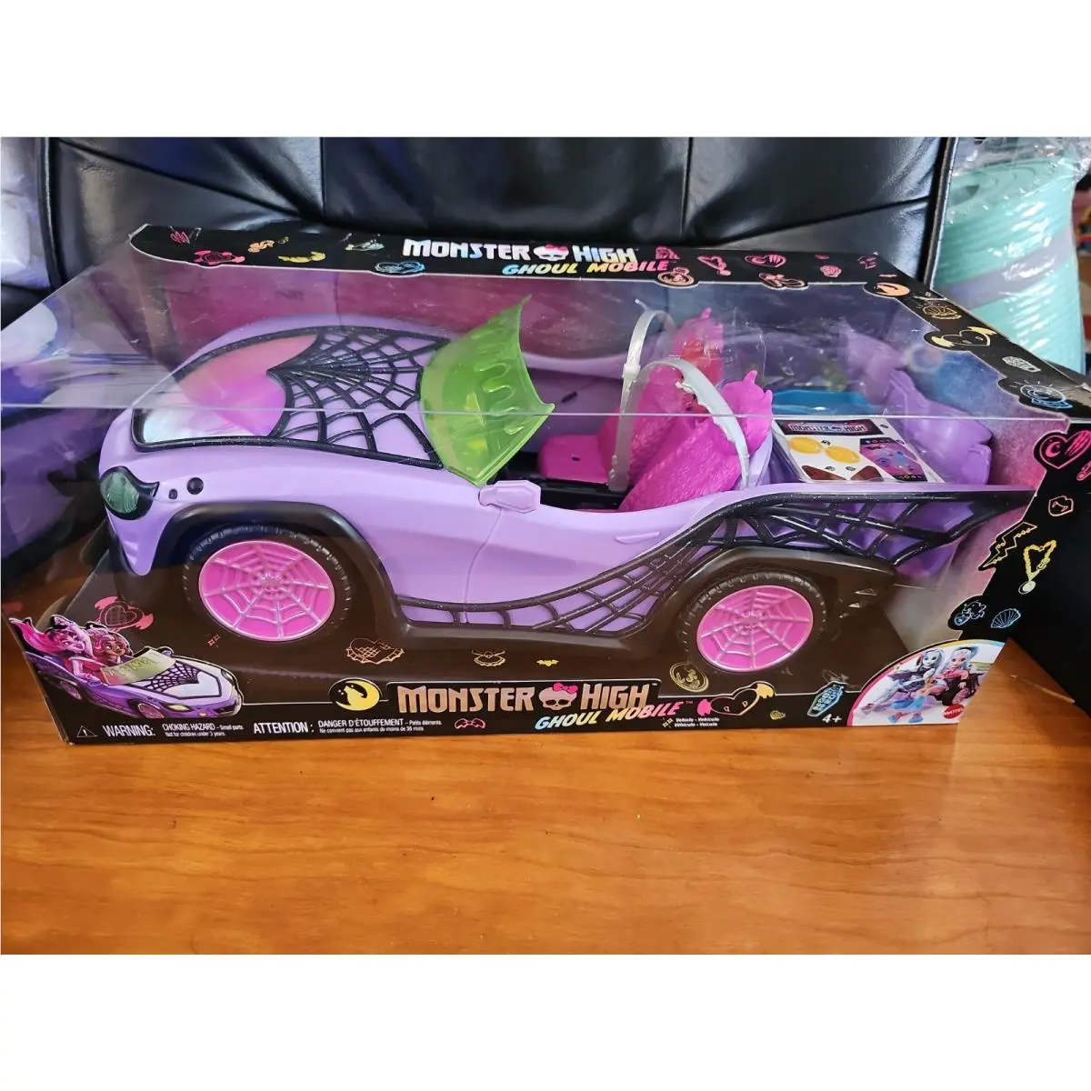 Monster High Toy Car Ghoul Mobile with Pet Accessories Purple Convertible