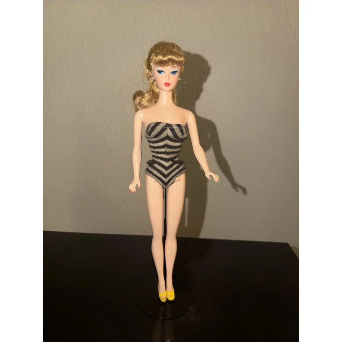 Barbie 35th Anniversary Doll Blonde Ponytail 1993 Vintage 1958