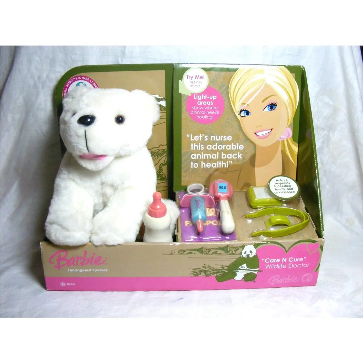 2008 Barbie Collectable Endangered Species Care N` Cure Wildlife Doctor Mattel