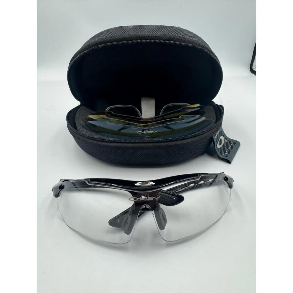 Nwot Oakley Radar Sunglasses Mens Case and Extra Multicolor Lenses Summer Hiking