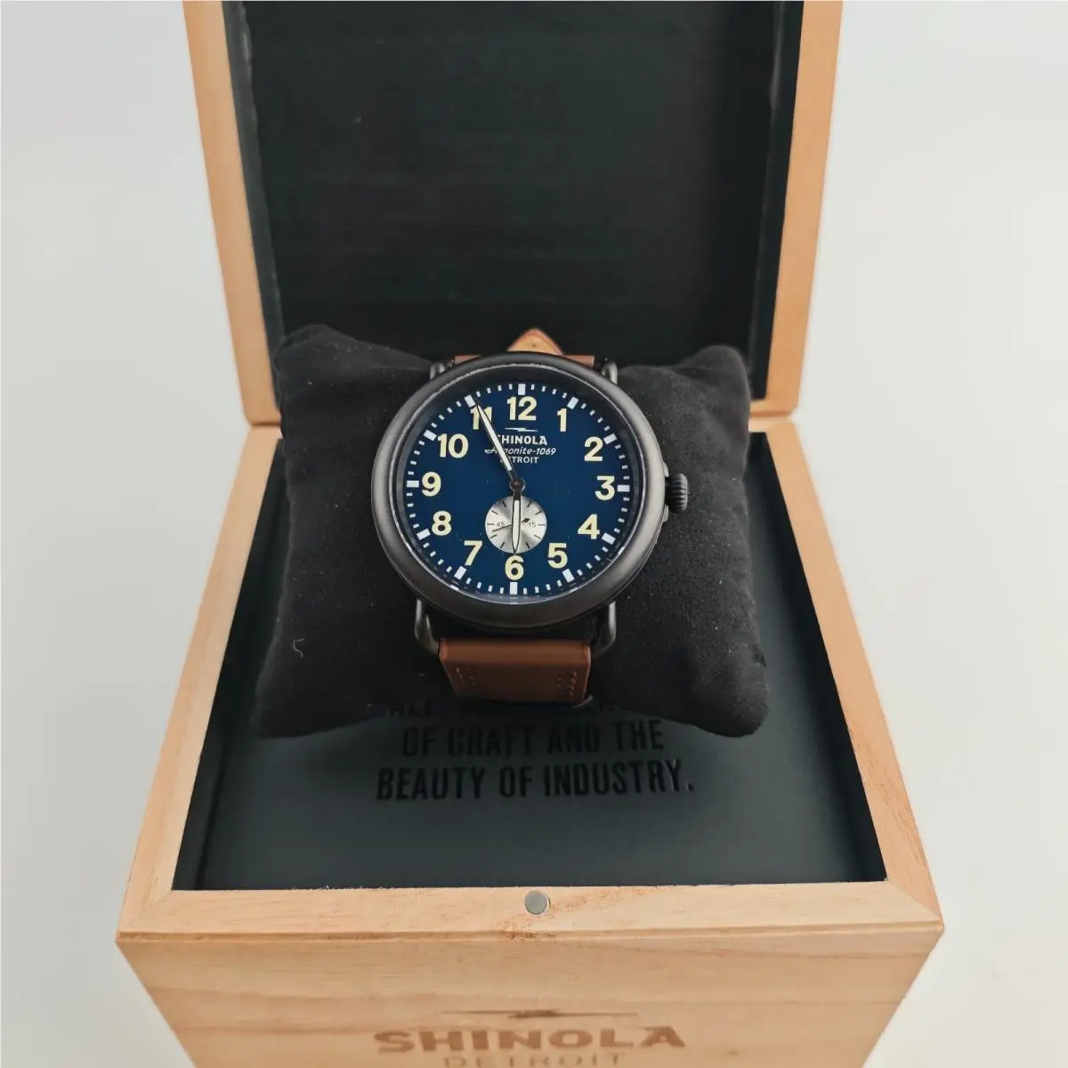Shinola The Runwell Men’s Argonite 1069 Blue Dial Brown Strap Quartz Watch 47mm