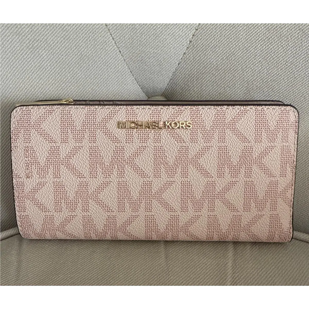 Michael Kors Jet Set Ballet Large TZ Continental Wallet NWT$168