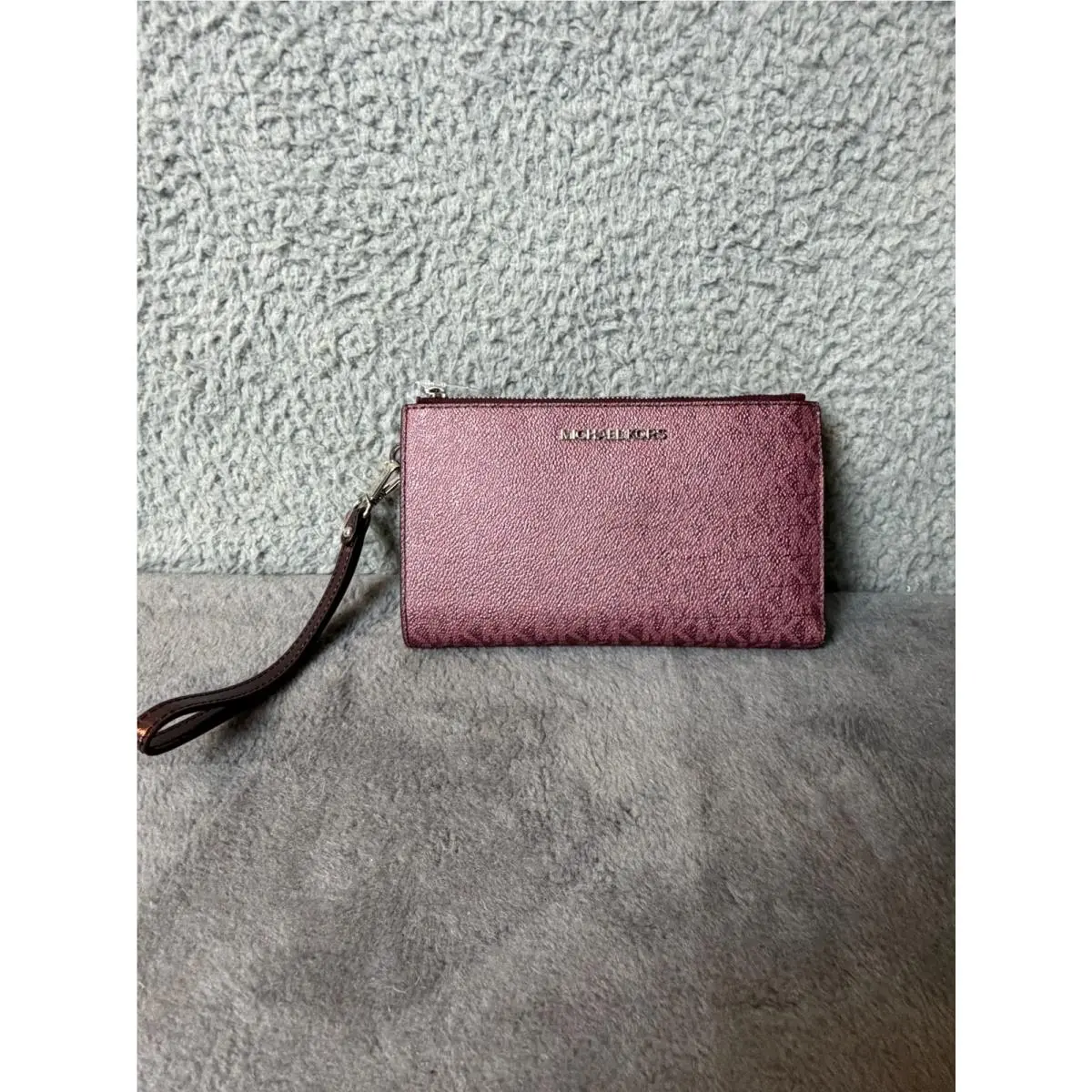 Michael Kors Taryn Jet Set Wristlet Wallet Oxblood Red Wine Credit Card Wallet
