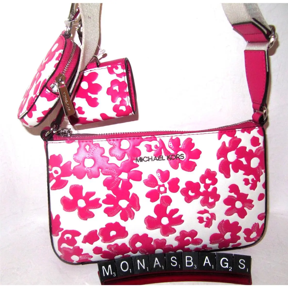 Michael Kors Jet Set Small Crossbody Bag Tech Attached Dragon Fruit