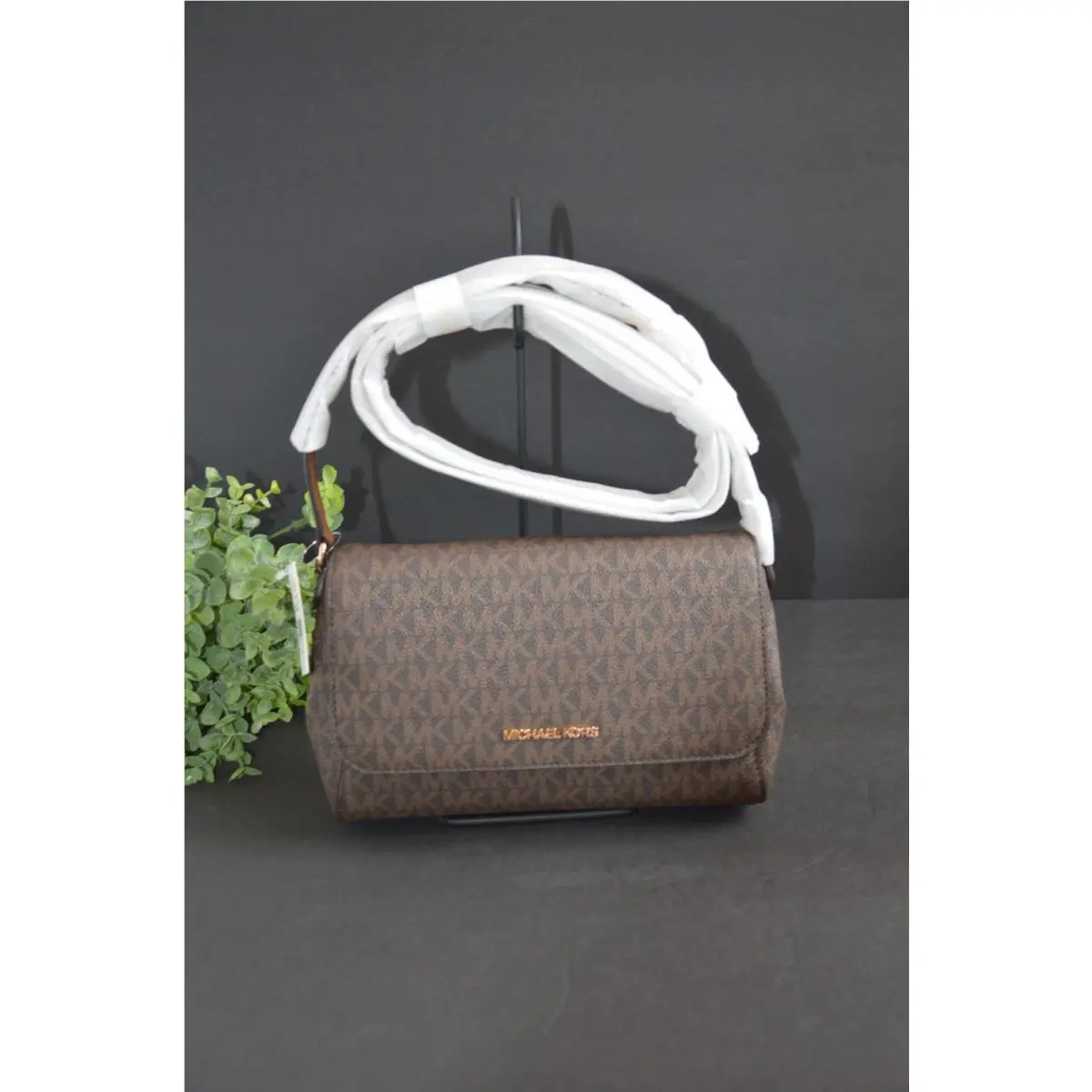 Michael Kors Jet Set Brown Medium Convertible Crossbody Pouchette Purse