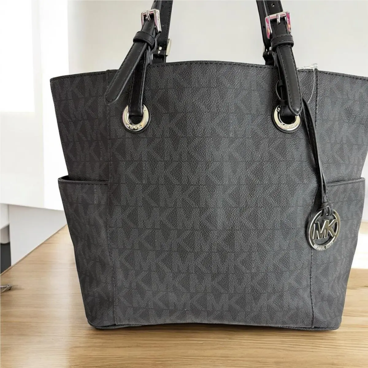 Michael Kors Travel Leather Zip Signature Tote Black Satchel Shoulder Bag