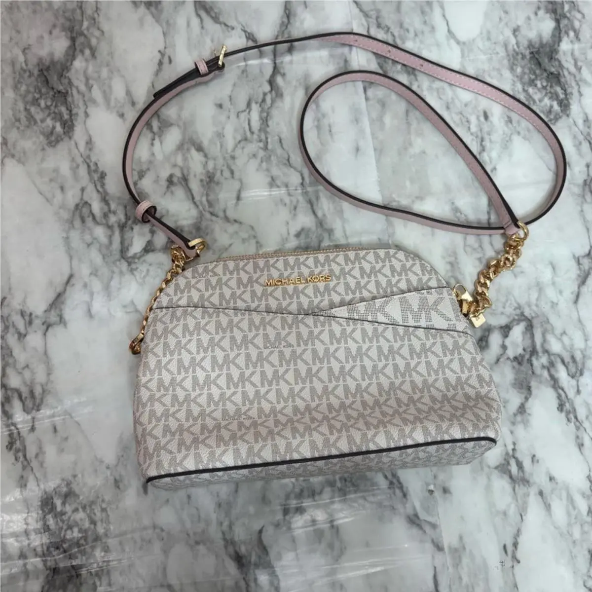 Michael Kors Jet Set Travel Medium Dome Shoulder Crossbody Bag MK Pale Gold