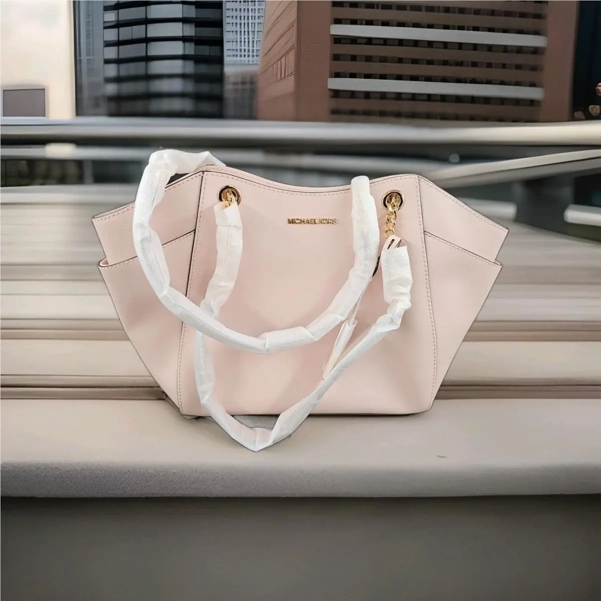Michael Kors - Jet Set Large Saffiano Leather Shoulder Bag