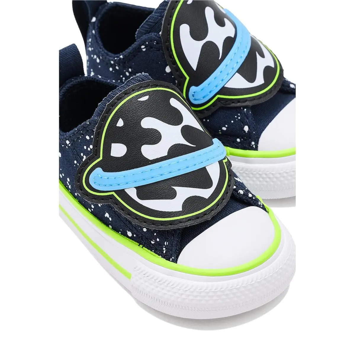 Converse shoes - Obsidian/Neon Mantis/White 4