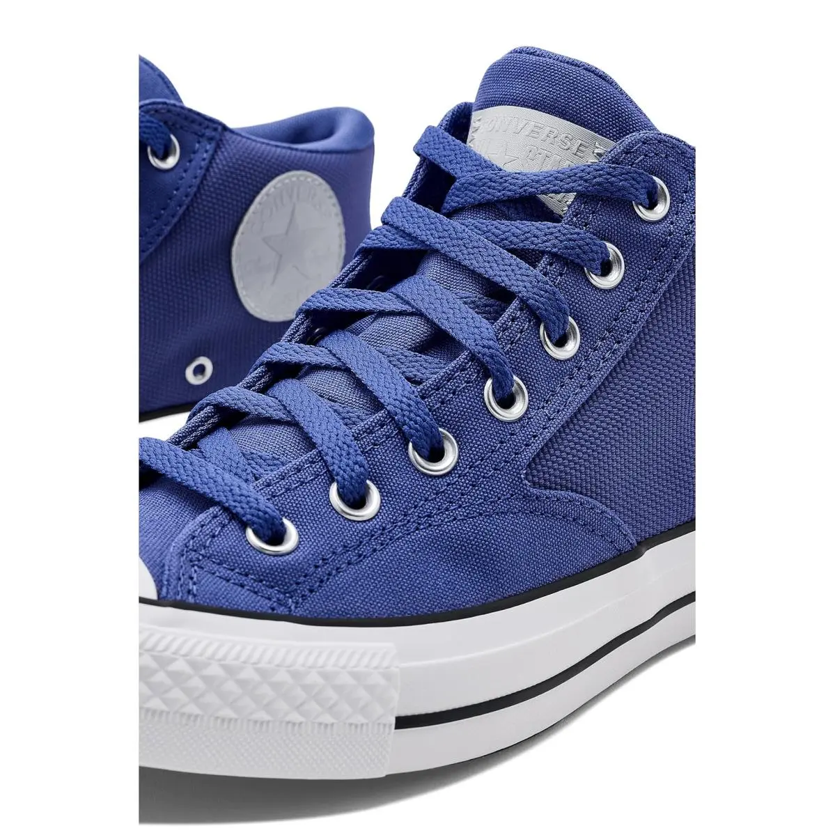 Converse shoes - Black/White/Black 32