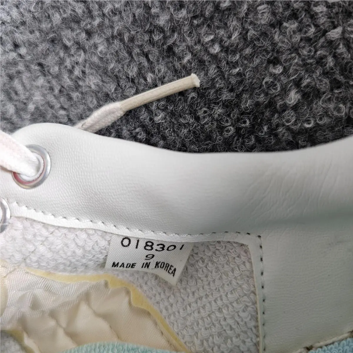 Converse shoes - White 4