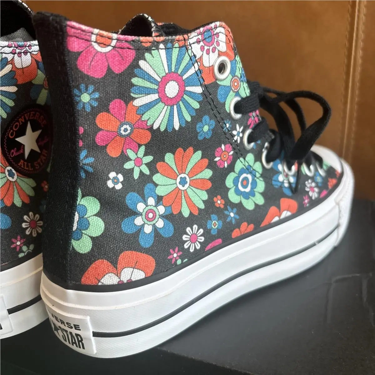 Converse shoes - Converse Chuck Taylor - Chuck Taylor - Multicolor 4