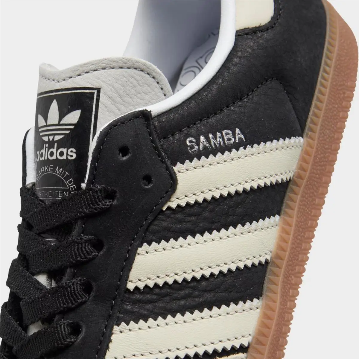 Adidas shoes - IE5836 001 - Core Black/Wonder White/Silver Metallic 0