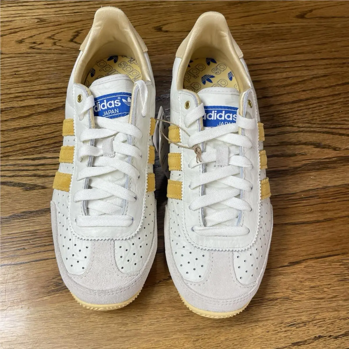 Adidas shoes - Japan - Japan - IG2011 - Off White / Spark / Orange Tint 2