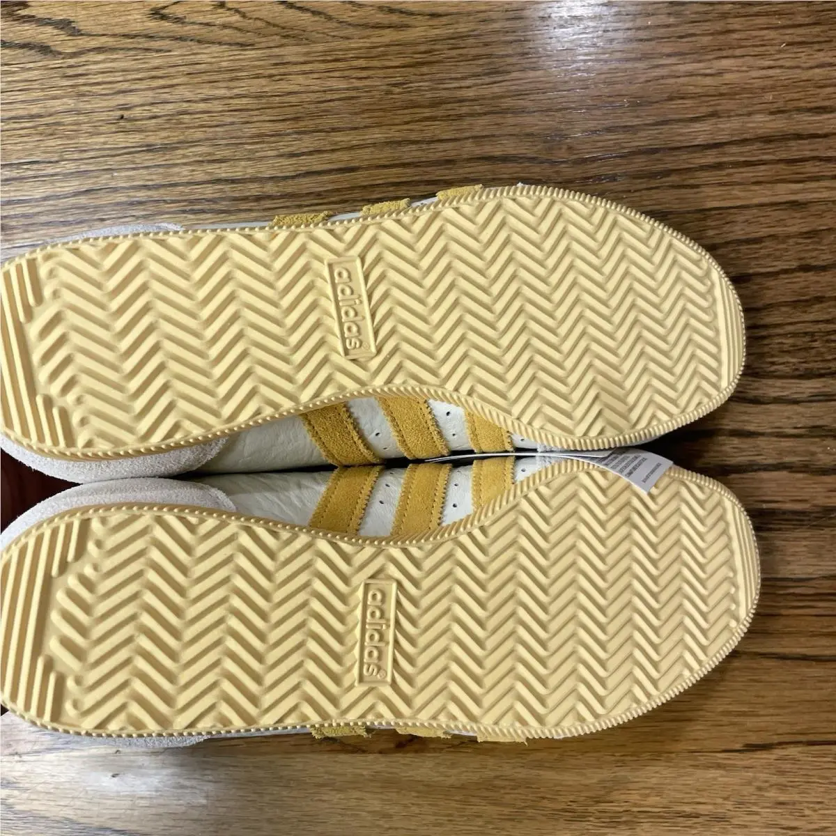 Adidas shoes - Japan - Japan - IG2011 - Off White / Spark / Orange Tint 4
