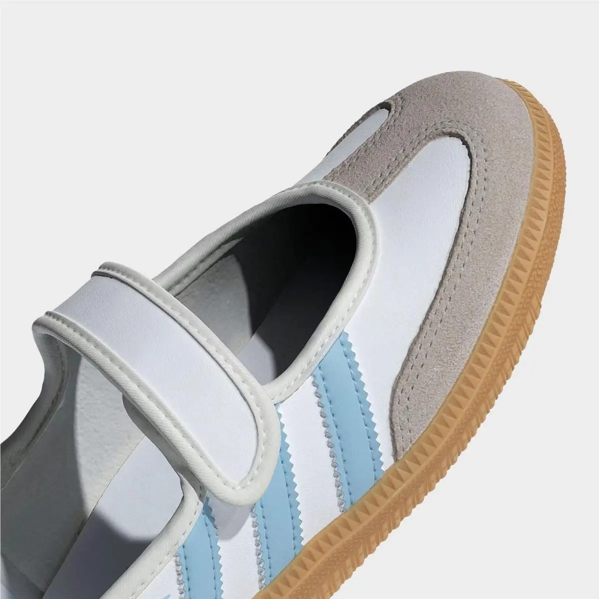 Adidas shoes - JP9545 100 - Cloud White/Clear Sky/Gum 0