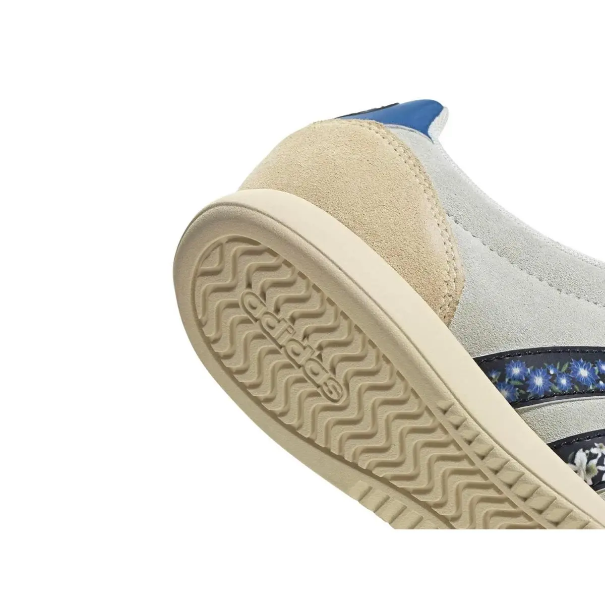 Adidas shoes - Ivory/Black