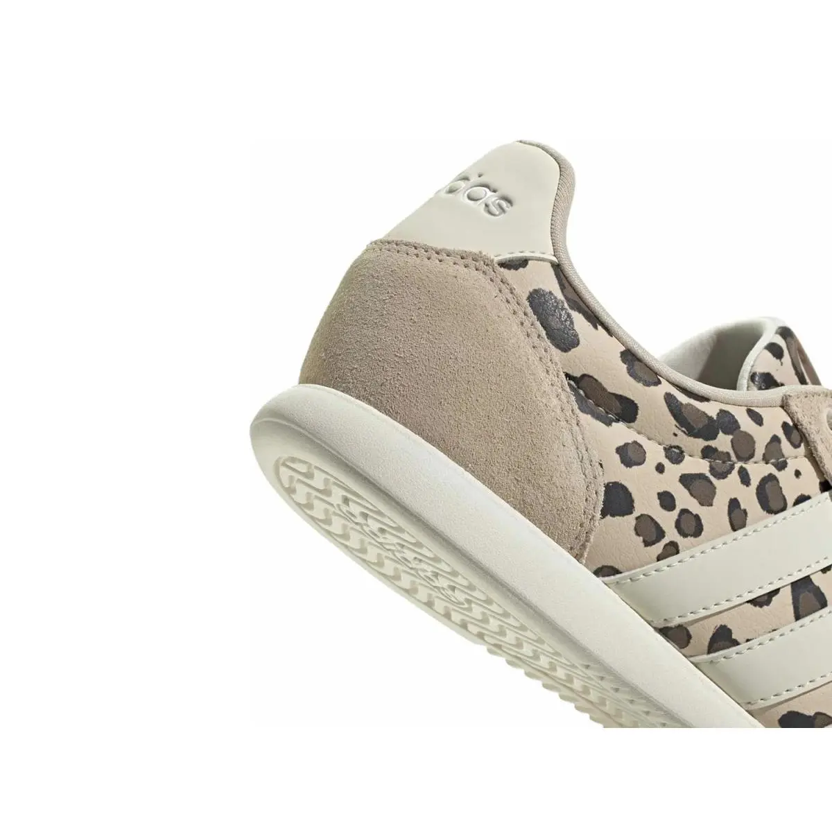 Adidas shoes - Ivory/Black 19