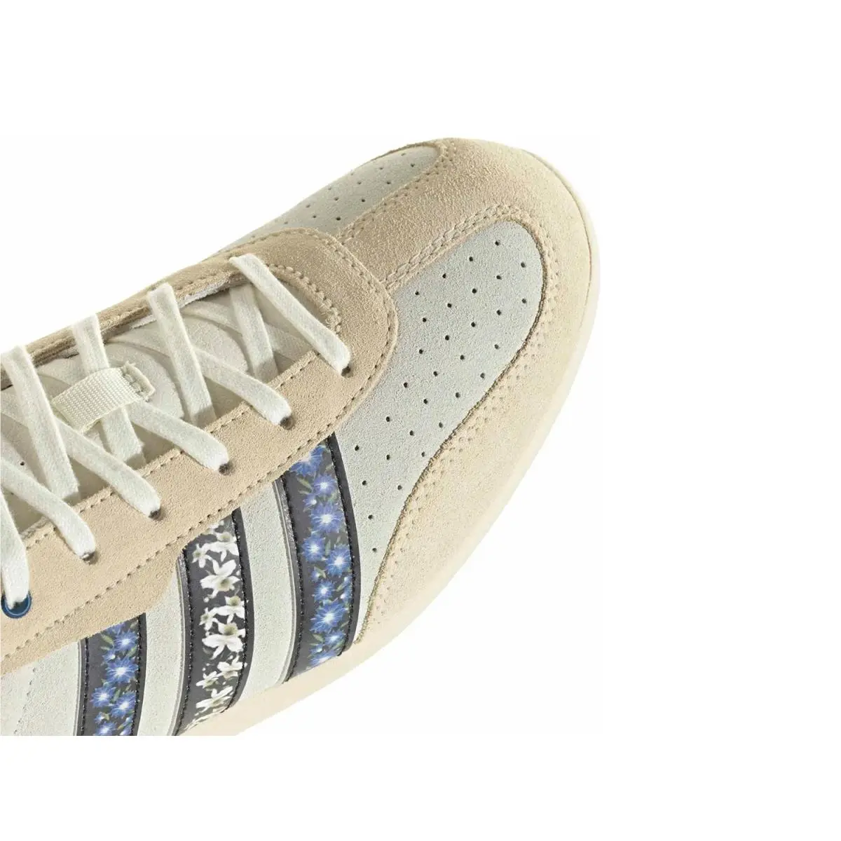 Adidas shoes - Ivory/Black
