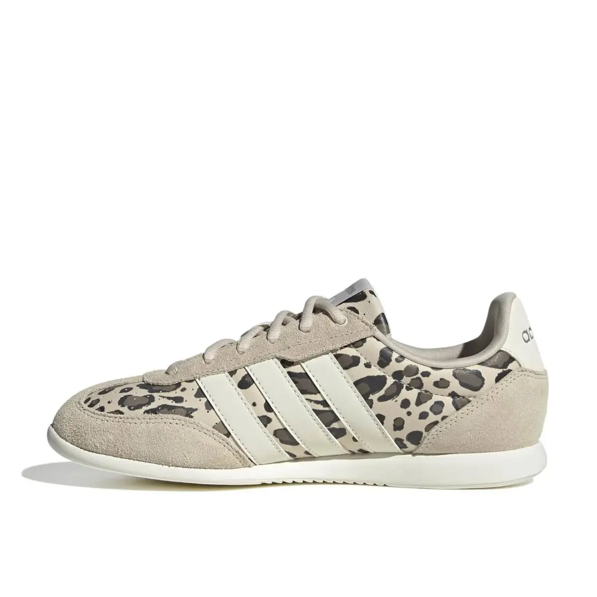 Adidas shoes - Ivory/Black 17