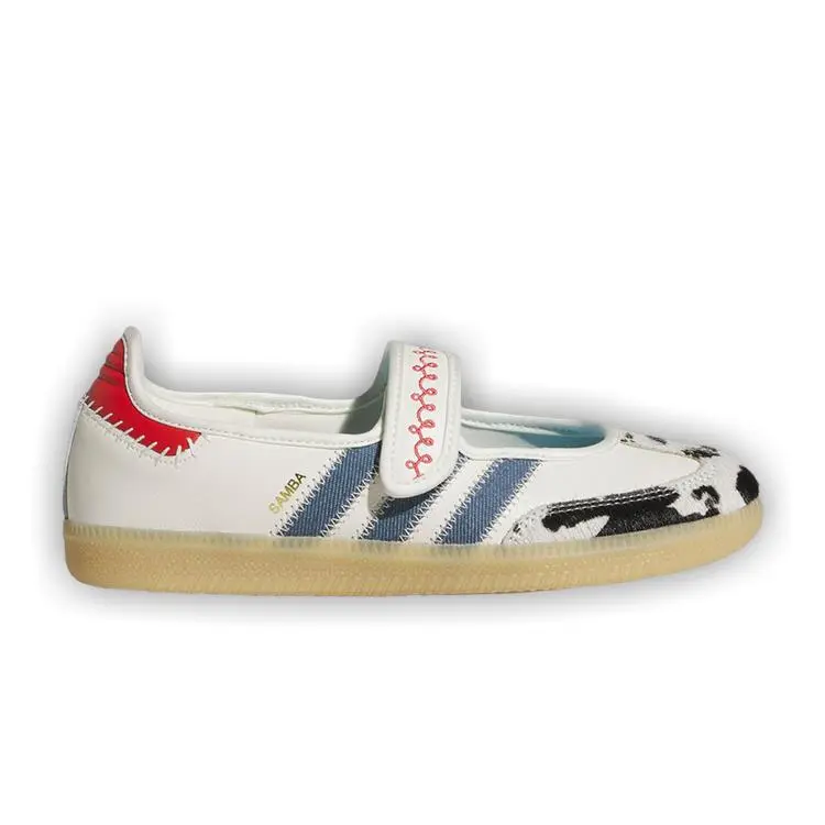 Adidas Samba Jane Disney Pixar`s Toy Story Jessie (women`s) Samba Jane Disney Pixar`s Toy Story Jessie Women`s LA1428 - White/Black/Gum