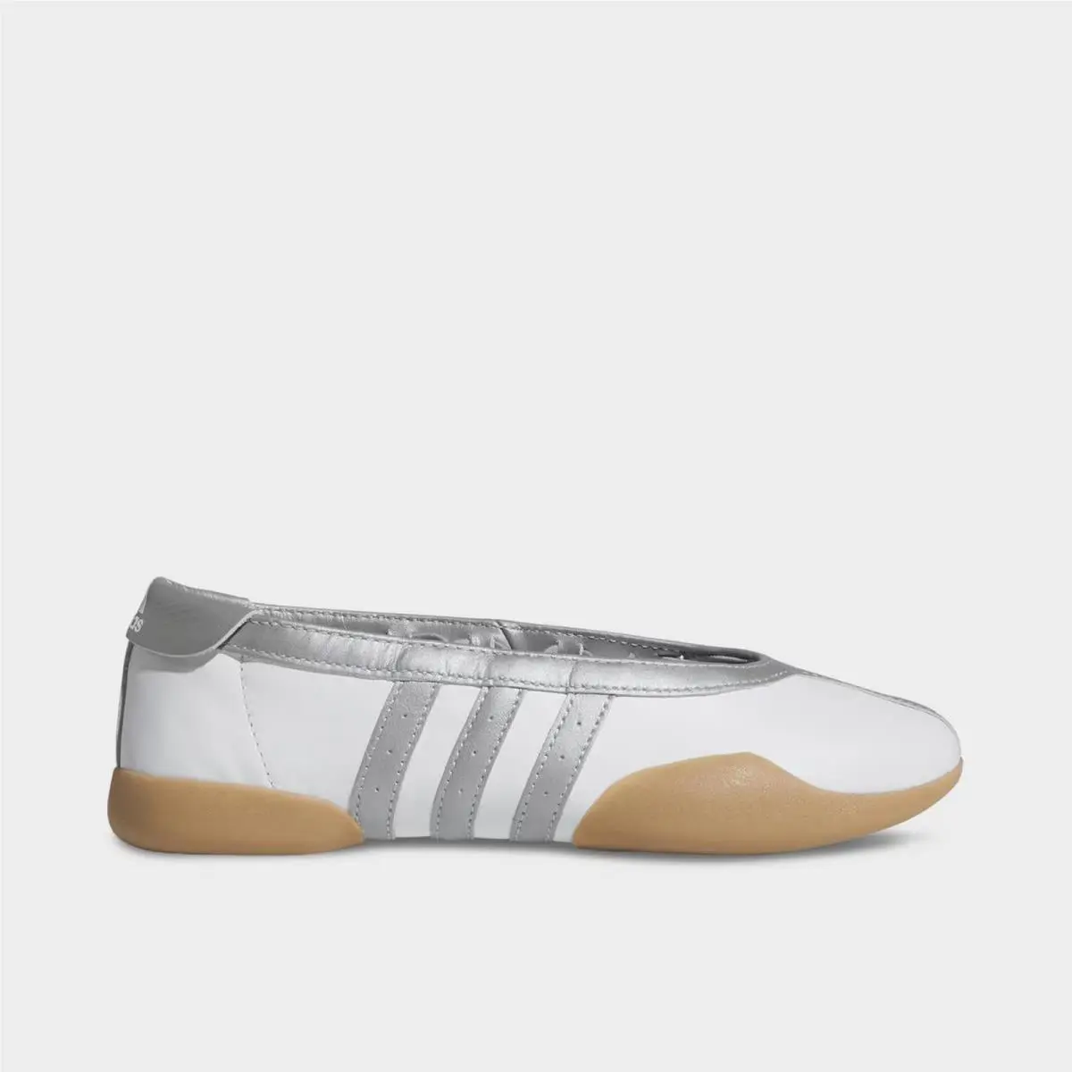 Womens Adidas Originals Taekwondo Mei Cloud White/silver Metallic/gum JQ6438 100