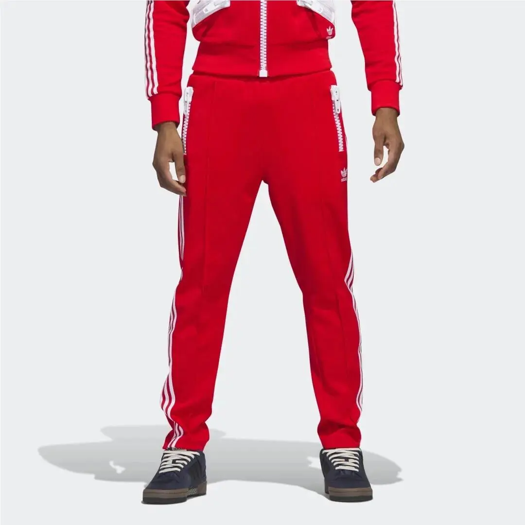 Adidas clothing - adidas Adicolor - Adicolor - HY1816 - Vivid Red 0