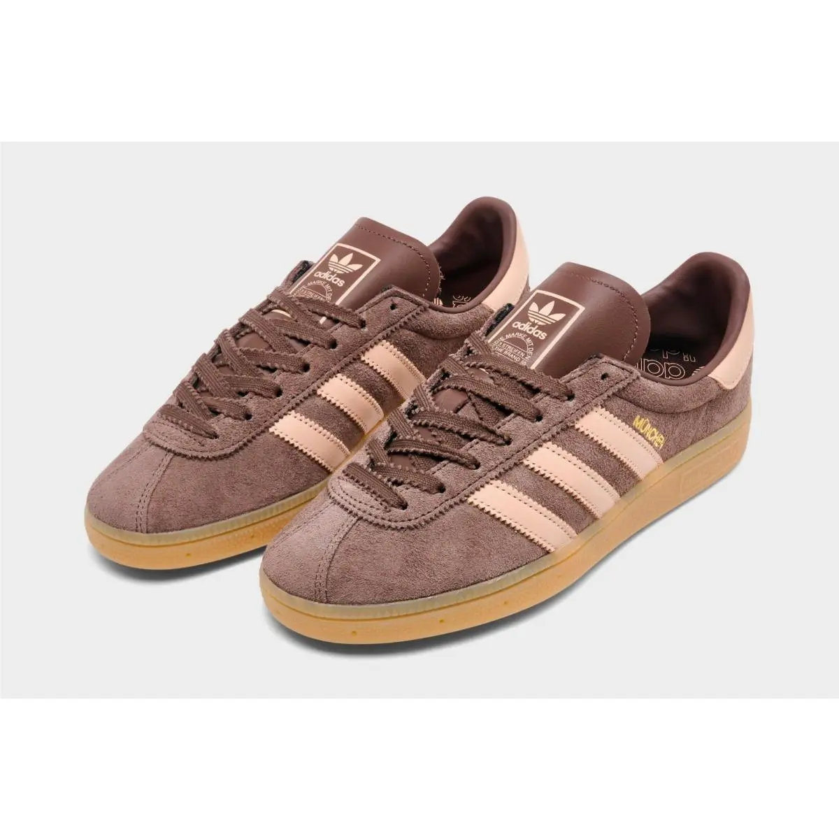 Adidas Muenchen SE Earth Strata Halo Blush Women`s Brown Sports Sneaker KJ4496