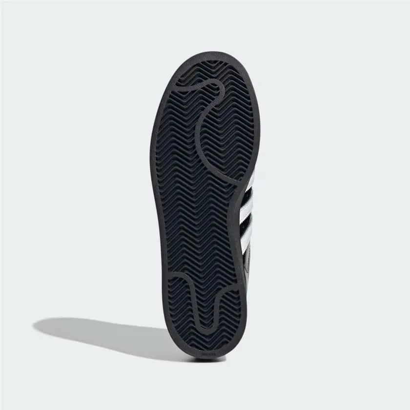 Adidas shoes - Core Black / Cloud White / Core Black 8