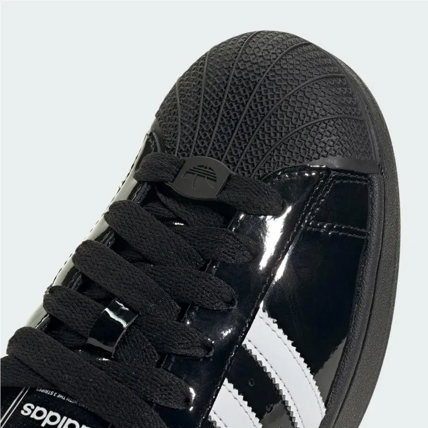 Adidas shoes - Core Black / Cloud White / Core Black 11