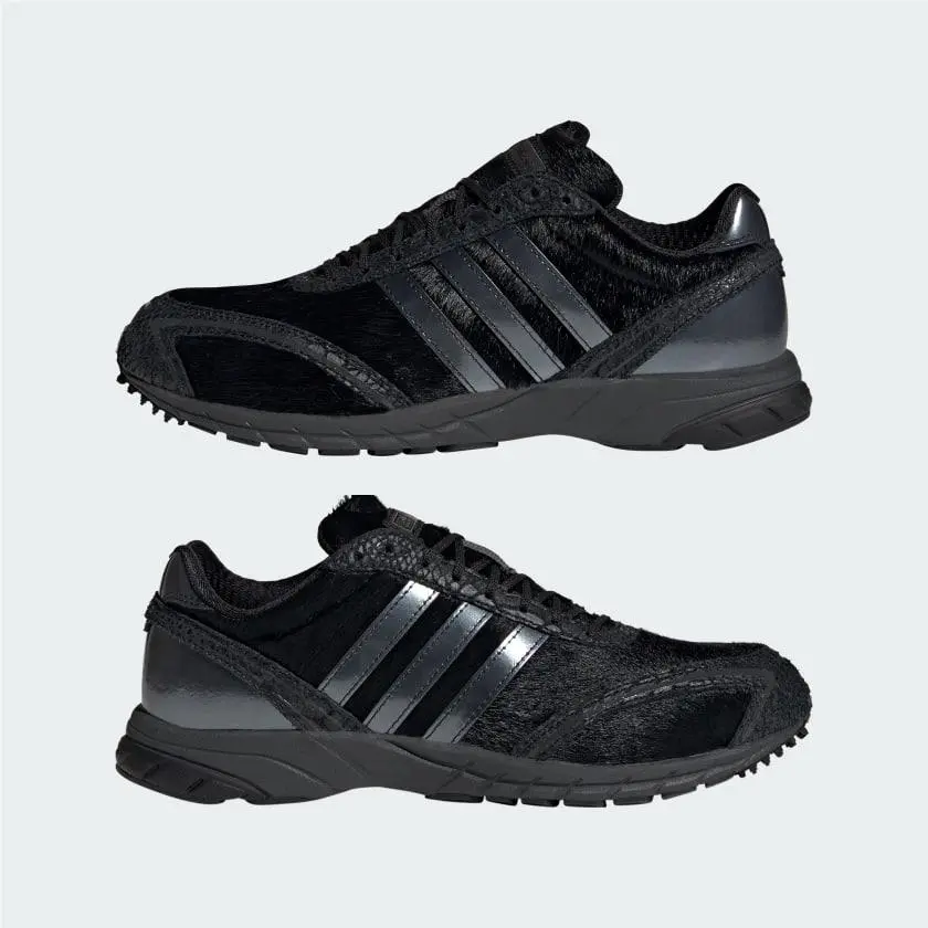 Adidas shoes - Core Black / Core Black / Carbon 4