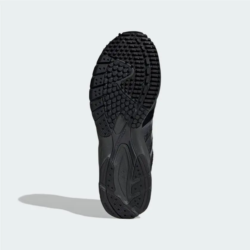 Adidas shoes - Core Black / Core Black / Carbon 15