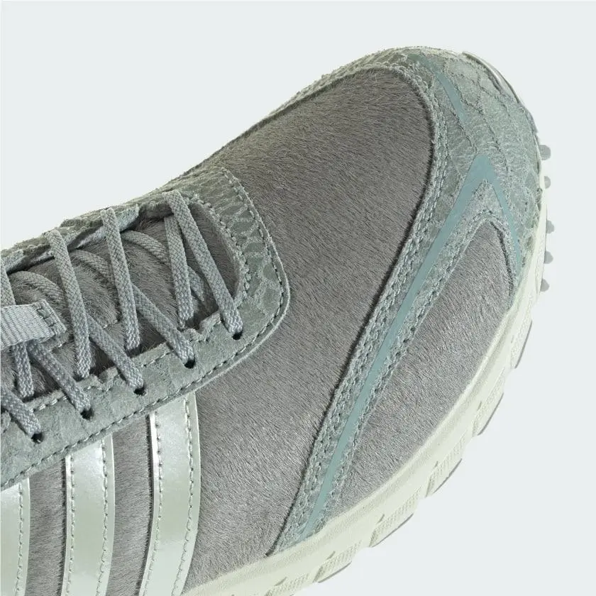 Adidas shoes - Core Black / Core Black / Carbon 25