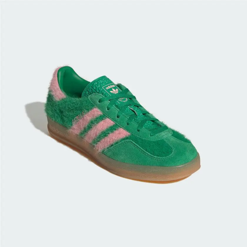 Adidas shoes - Lucid Pink / Lucid Orange / Gum 31