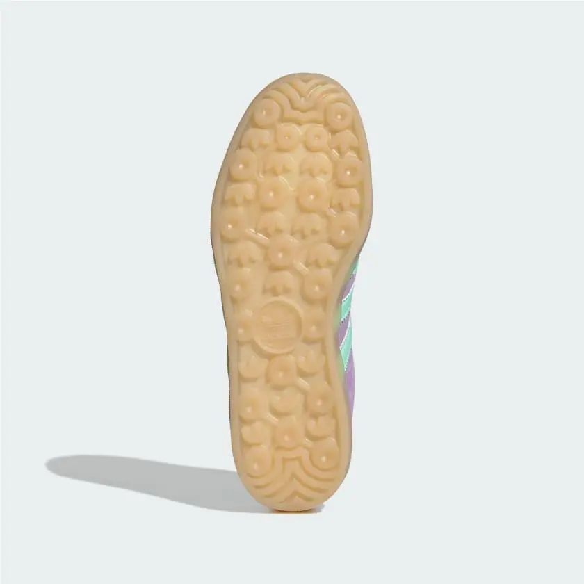 Adidas shoes - Lucid Pink / Lucid Orange / Gum 15