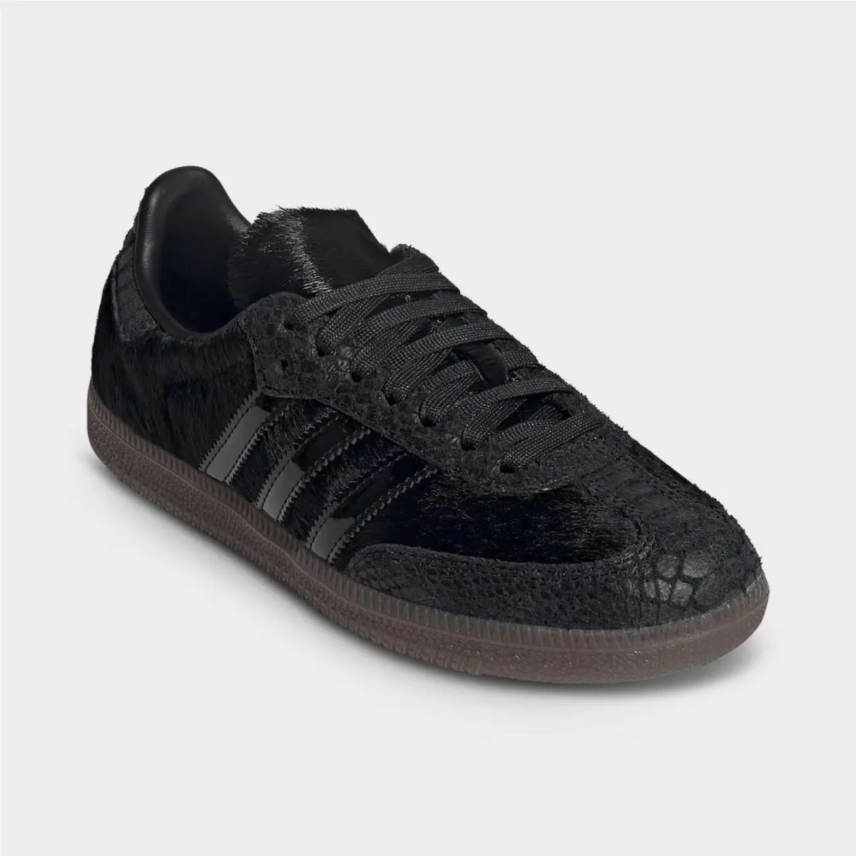 Adidas shoes - IH9149 001 - Core Black/Core Black/Off White 5