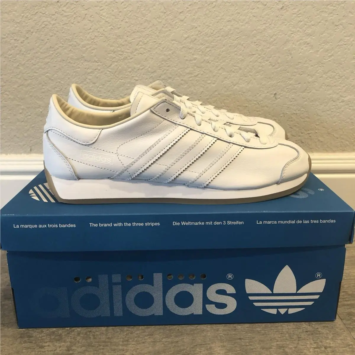 Adidas Country Japan Sneakers Cloud White Gum Men’s Shoes Size 12