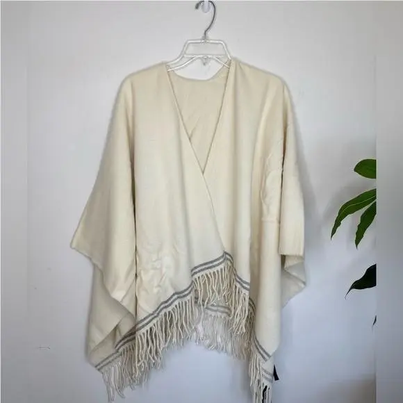 BN12 Rag Bone Boho Chic Poncho Sweater Fringe Ivory Fringe Hippie One Size