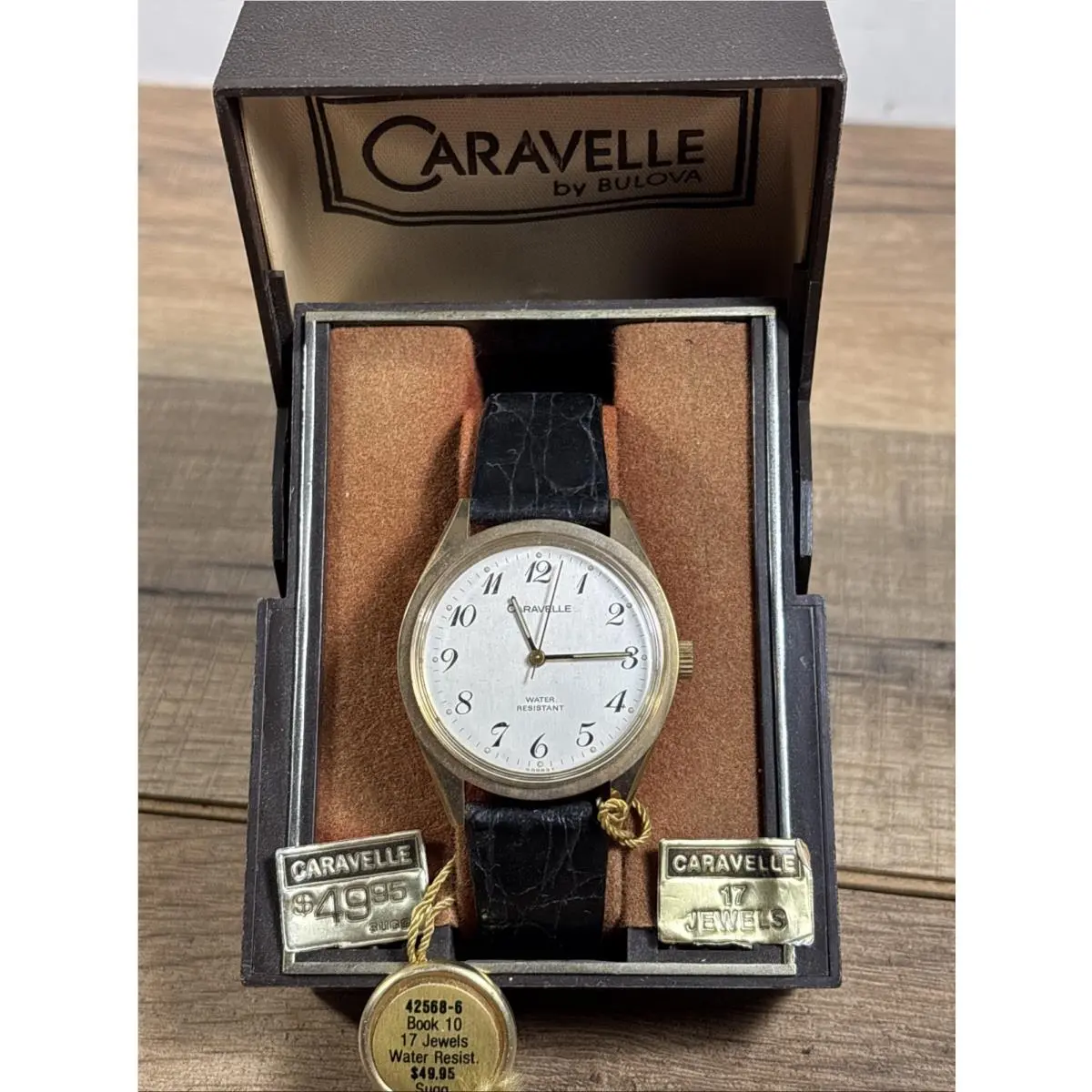 Vintage Bulova Caravelle Men`s Manual Wind Watch White Dial Works Nos