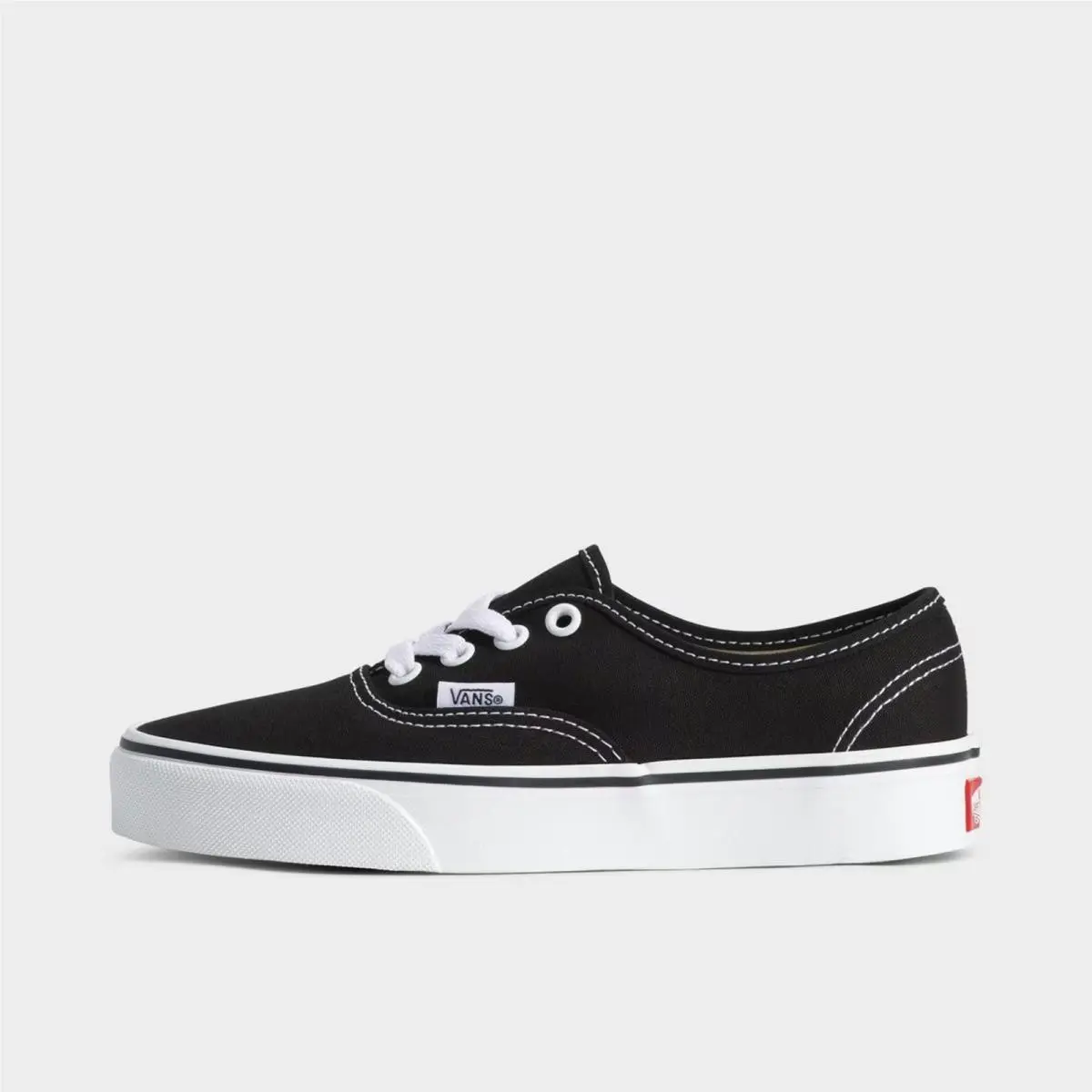 Big Kids` Vans Casual Shoes Black/true White 00E9BBLA 001
