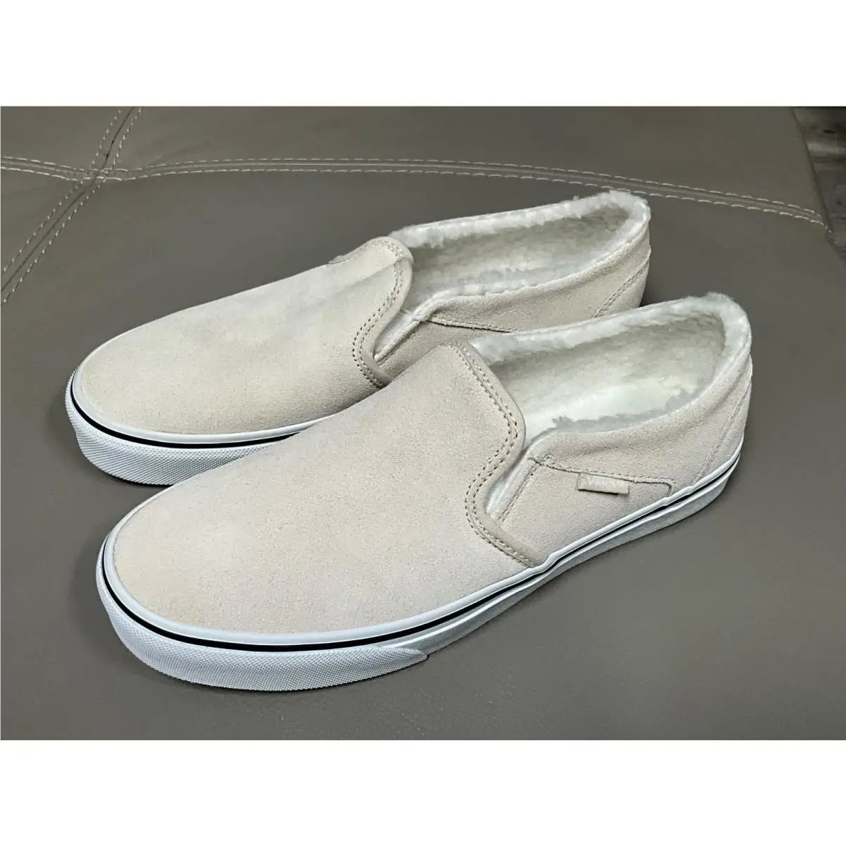 Vans Women’s Asher Suede Sherpa Birch Slip ON Ivory Shoes Size 9.5